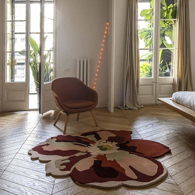 Soft And Graceful Rug With Spectacular And Immortal Flower